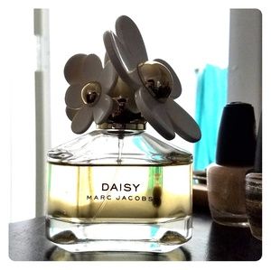 Daisy by Marc Jacobs